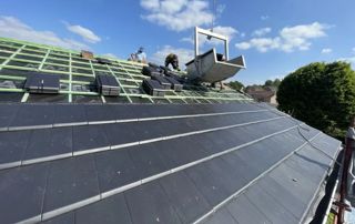 pose de tuiles à emboîtement