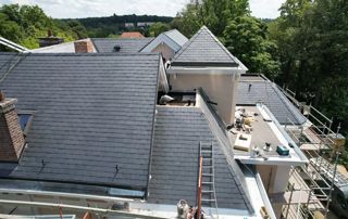 toit en ardoises grandes dimensions