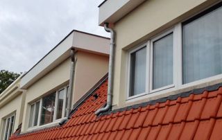 fenêtres sur toiture en tuiles